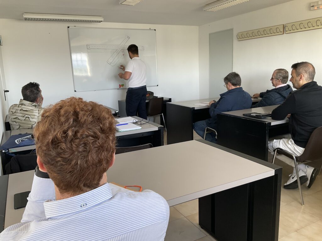 pilota tus sueños, piloto ulm, escuela de vuelo, curso ulm, curso ppl, curso lapl, escuela de pilotos, piloto por un dia, volar en madrid, sierra de madrid.